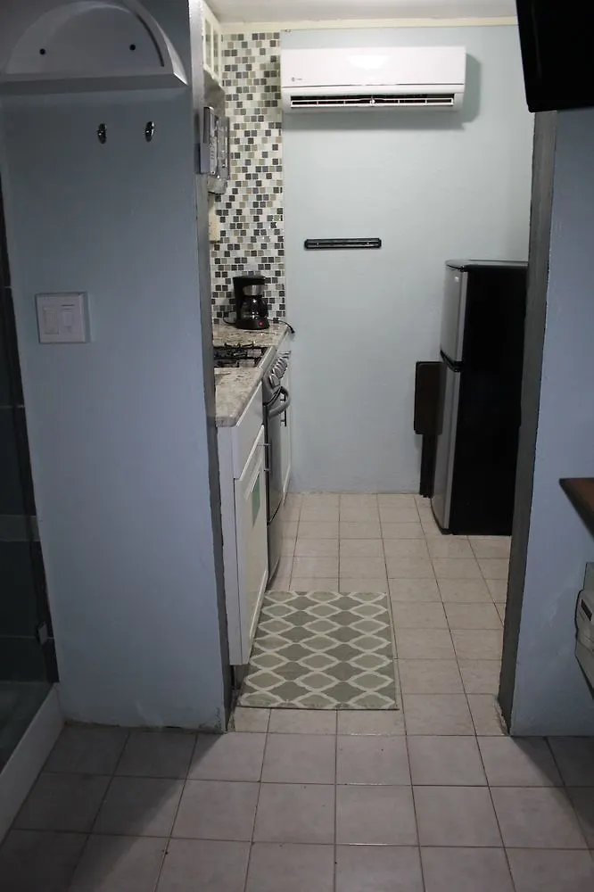 Apartmán Studio With Modern Amenities, Walk-In Shower, Jacuzzi, Beach, And Pool, (Adults Only)