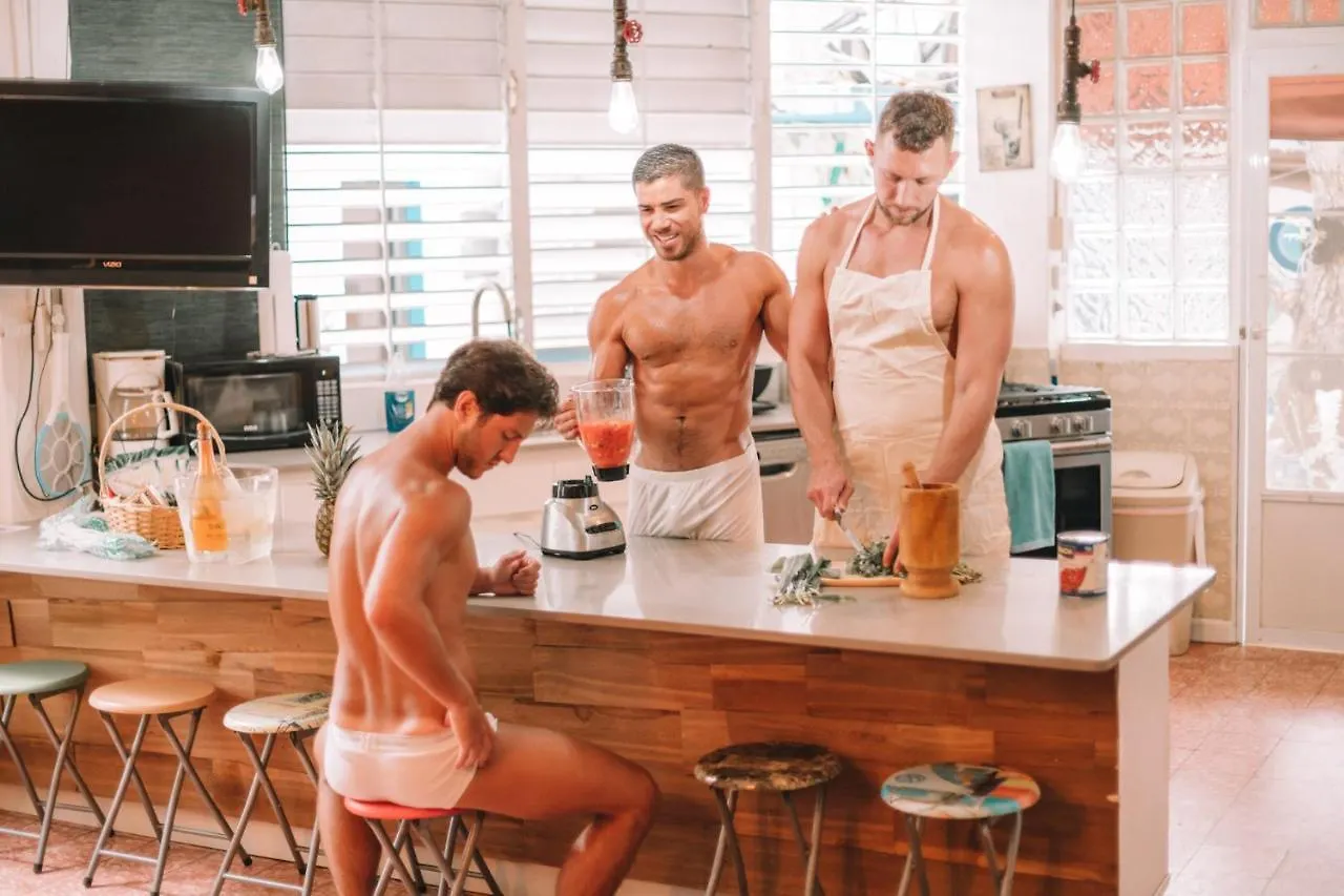 Studio With Modern Amenities, Walk-In Shower, Jacuzzi, Beach, And Pool, (Adults Only) Apartamento San Juan